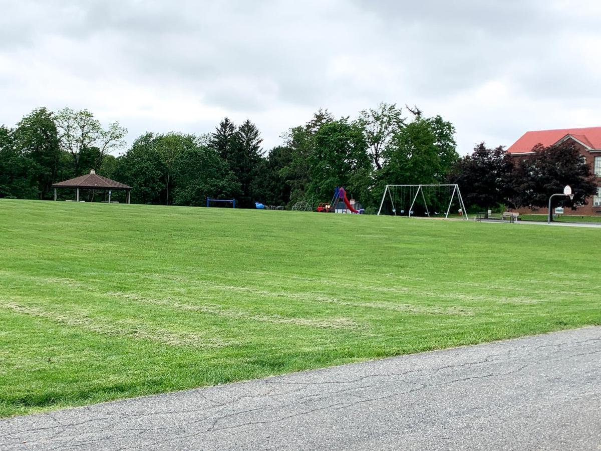 Newly Remodeled Stouchsburg Cottage Myerstown エクステリア 写真